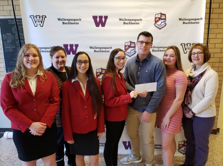 Students Receive Grant