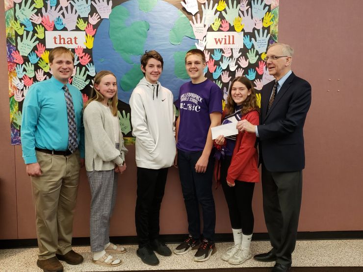 Students Receive Grant